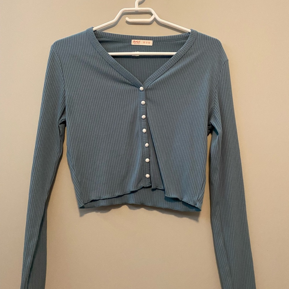 Blue long sleeve crop top